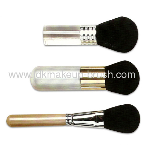 Powder Brush with Aluminium Ferrule and Wooden Handle