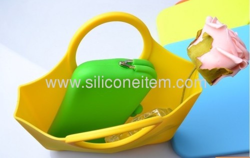 2012 Fashionable Silicone Handle Bags