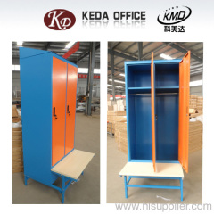 KD-59 2 lockers with bench (slopping roof )