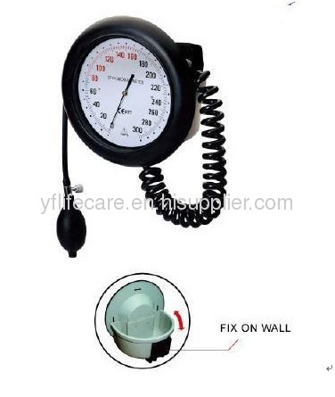 Standard latex bulb Wall type sphygmomanometer