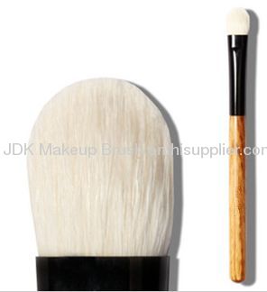 Natural Goat Hair Eyeshadow Brush with wooden handle