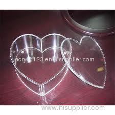 acrylic gift box with heart shape