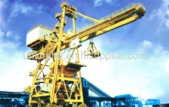 Grab bucket ship unloader