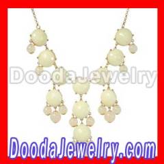 2012 Hot Elegant White Bubble Necklace, Resin Crew Bib Statement Necklace Custom Jewelry