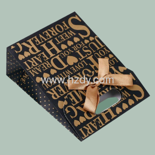 Printed paper bag for gift packaging