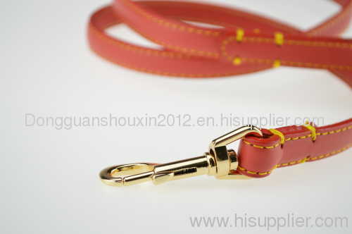 The new fashion leather dog collars and dog leashes