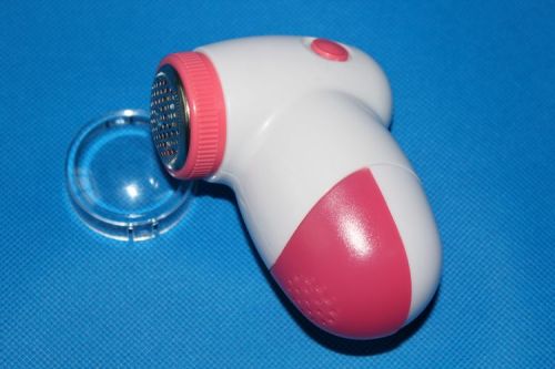 Electric lint remover/int shaver