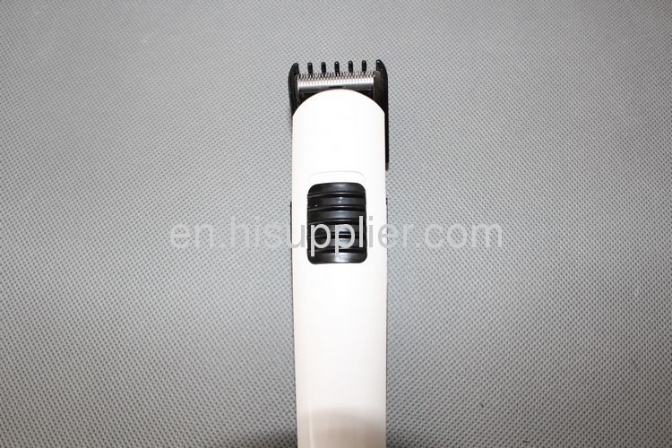 Rechargeable electrical hair cutter 