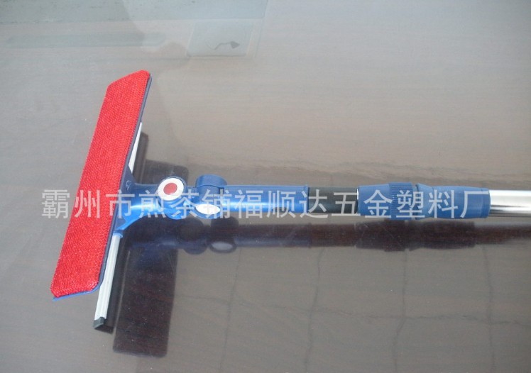 Foldable car window squeegee 