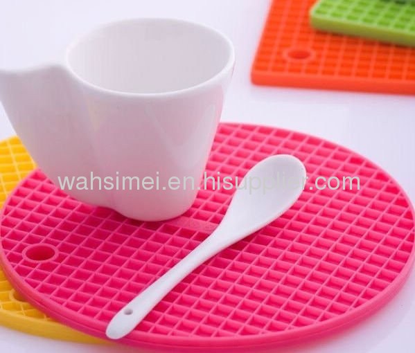 Heat resisting silicone kitchen pad