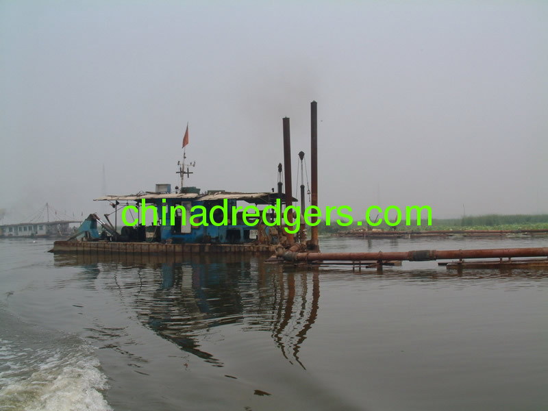 Cutter head suction dredging boat 