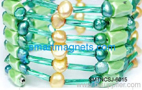 color magnetic chain with pearl and glass