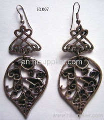 H1007 Classical Leaf Zinc Alloy Earrings