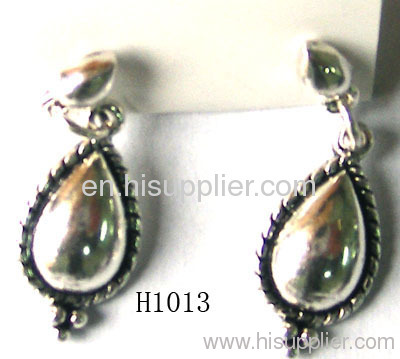 H1013 Tear-Shaped Zinc Alloy Earrings