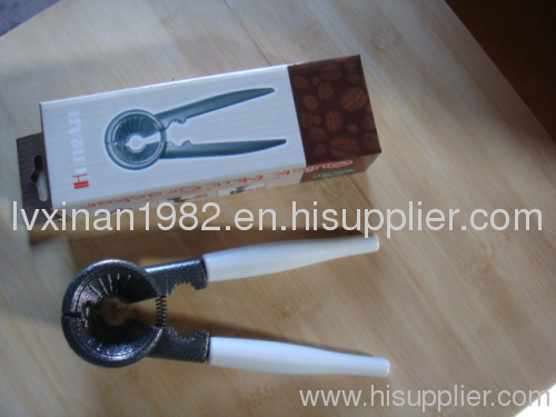 Export plastic handles walnut nuts crackers mutifunctional used as bottle opener