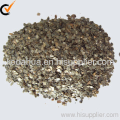 Raw golden vermiculite