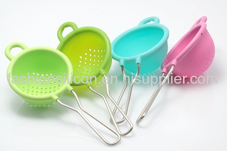 Silicone colander soup spoons