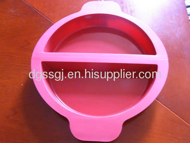 Silicone cake baking pan