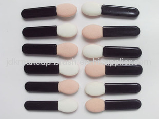 eyeshadow sponge & applicator 