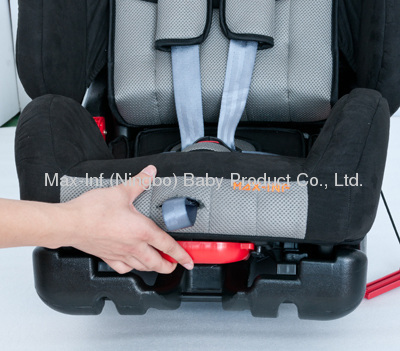 9-36KGS CAR SEAT V8B BLACK RED