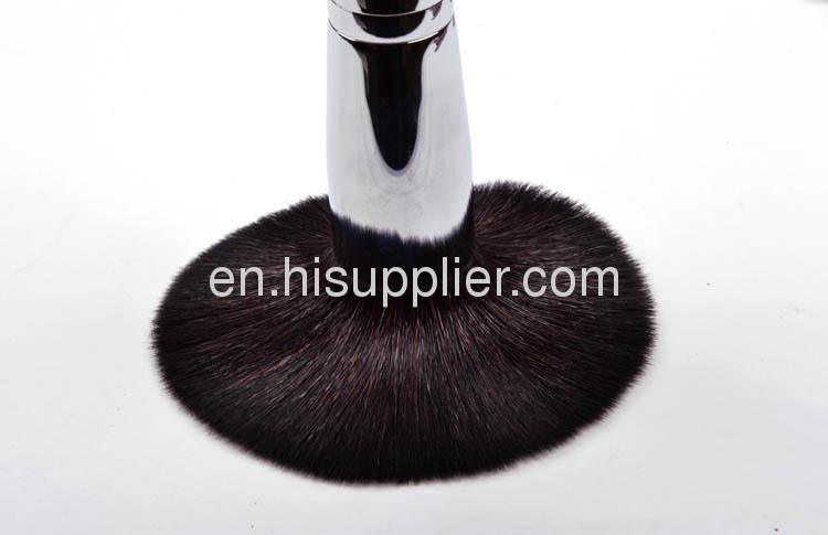 PUPA Goat Hair Powder Brush