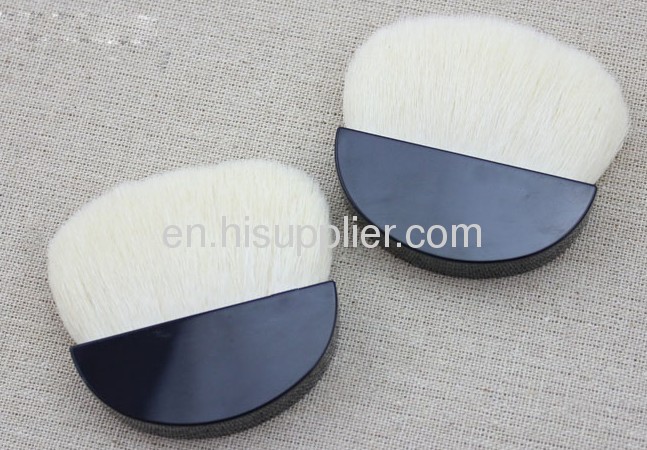 High Quality Compact Blush Brush