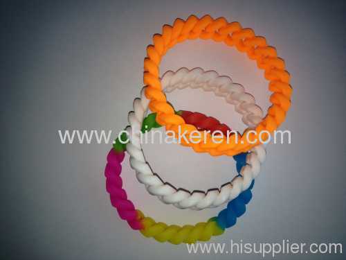 2013 Popular silicone twist bracelet