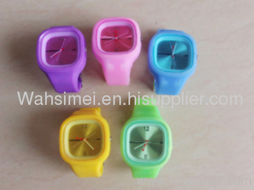 High quality silicone watch made in china with fashion designs