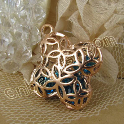 cross hollow brass pendant with rhinestone inside wholesale from China beads factory