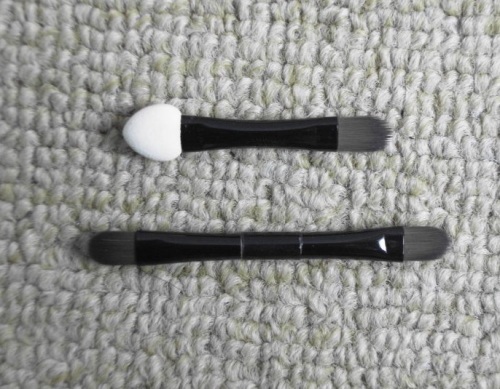 Duo end Eyeshadow applicator