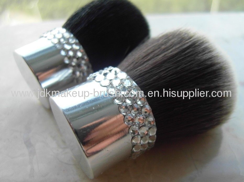 Luxurious Kabuki Brush with Rhinestone