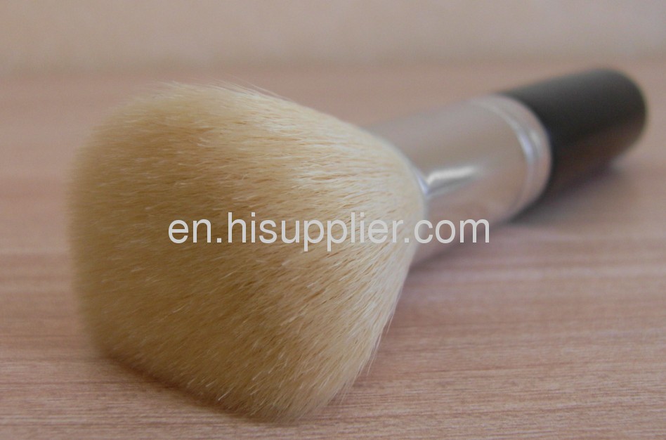 Flat Top Blush Brush