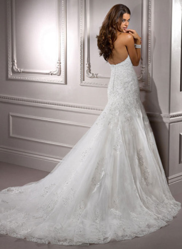 GEORGE BRIDE Elegant Halter Lace Chapel Train Wedding Dress