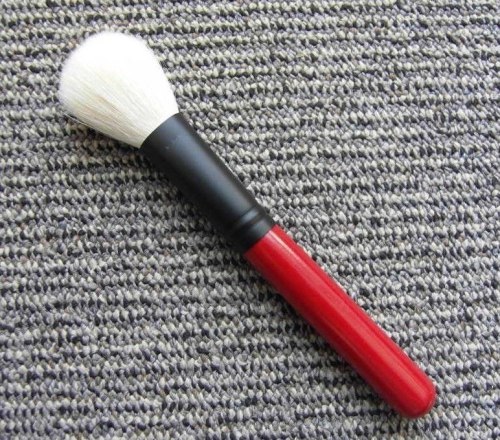 Goat Hair Cosmetic Blush Brush with Red Wooden handle