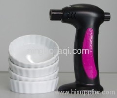 CREME BRULEE TORCH WITH WHITE CERAMIC DISHES MT8s