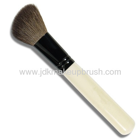 Natural Sheep Contour Angled Blusher Brush