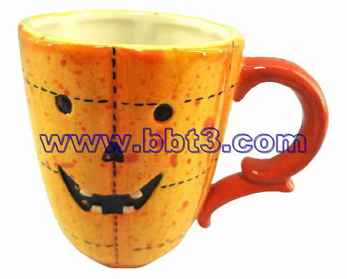 Ceramic pumpkin coffee mug for Halloween 2013