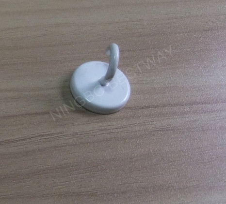 D24x4mm ceiling magnet with hook / baking white paint 