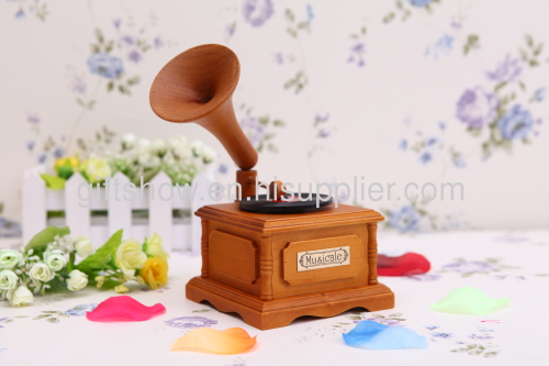 Old-fashioned phonograph retro emulation gramophone music box creative gift