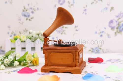 Old-fashioned phonograph retro emulation gramophone music box creative gift