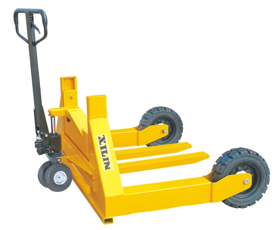 Manual rough terrain steel pallet truck