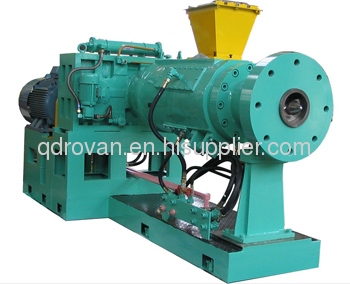 Hot feed rubber extruder 