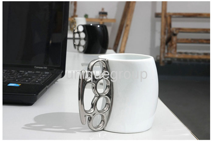 Knuckle Duster Mug Fisticup Finger Handle Brass Ring Fist Coffee Milk Cup Gift