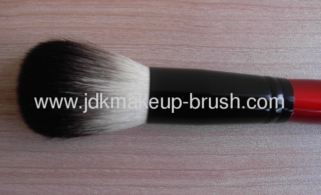 Hot selling powder brush with goat hairand red wooden handle
