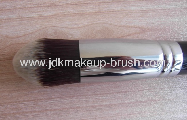 Cone Mineral Makeup Foundation brush 