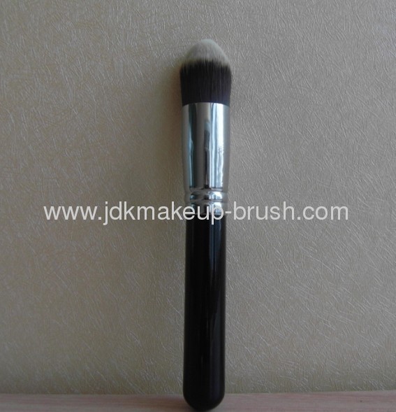 Cone Mineral Makeup Foundation brush 