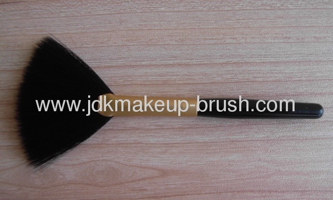 Promotional Mini Fan makeup Brush