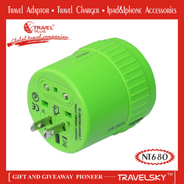 2013 the Most Attention Multifunctional Universal Adaptor as Corporate Gift for Travellers/Business man (NT680)