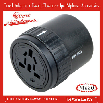 2013 the Most Attention Multifunctional Universal Adaptor as Corporate Gift for Travellers/Business man (NT680)