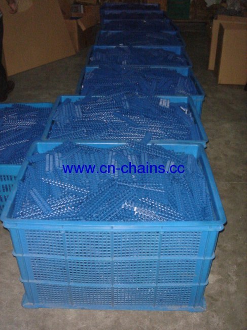 Flush grid straight running single linkmodular conveyor chains (RW - SNB M2TAB-K750)